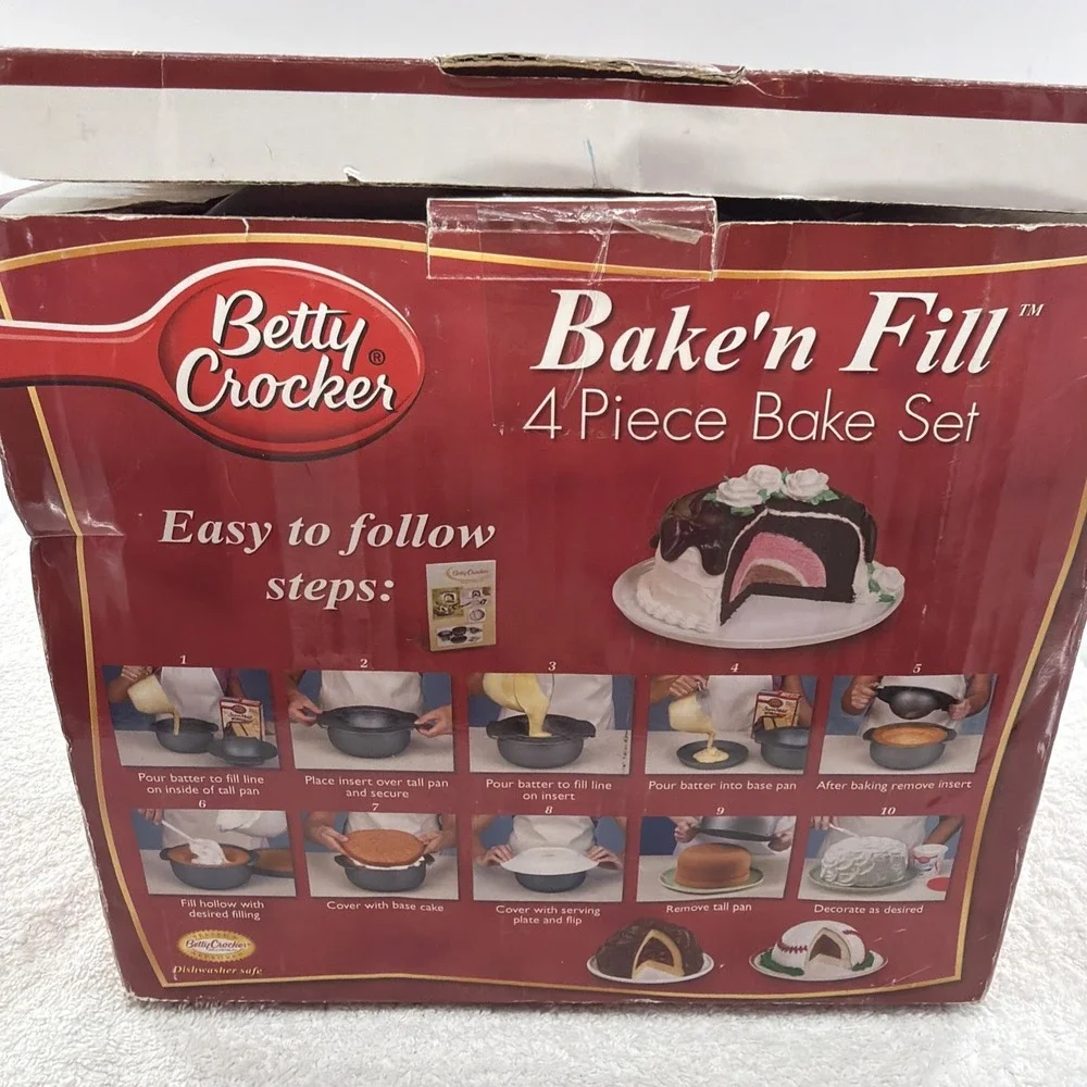 Betty Crocker Bake n Fill Cake Pan Set with Dome 4 Piece Bake Set Open box